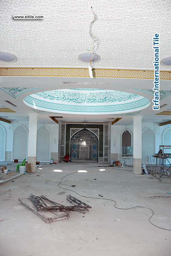 Hand painting Islamic contents on walls and under dome area, www.eitile.com