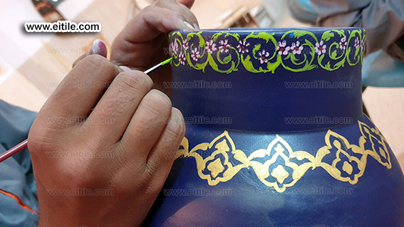 Arabic writing in calligraphy on clay vase, www.eitile.com