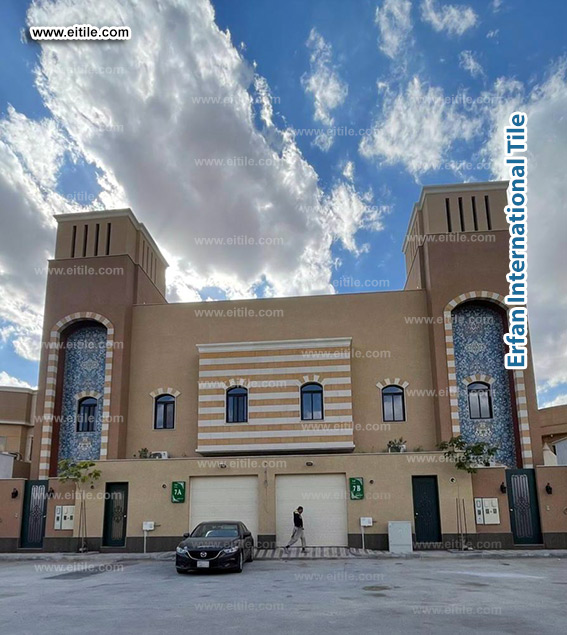 A blue background for blooming beauty—Eitile’s floral artistry on this villa facade, www.eitile.com