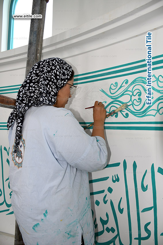 Hand painting mural Islamic contents on walls and under dome area, www.eitile.com